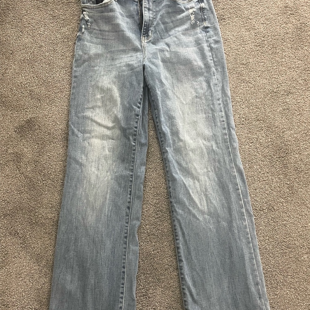 Light wash Judy Blue straight fit denim